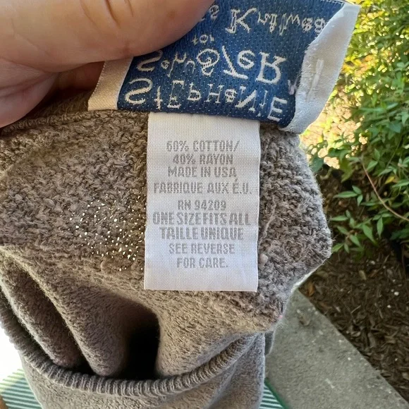 Stephanie Schuster latte brown ribbed neckline 3/4 sleeves ribbed cuffs and hem - Picture 8 of 9